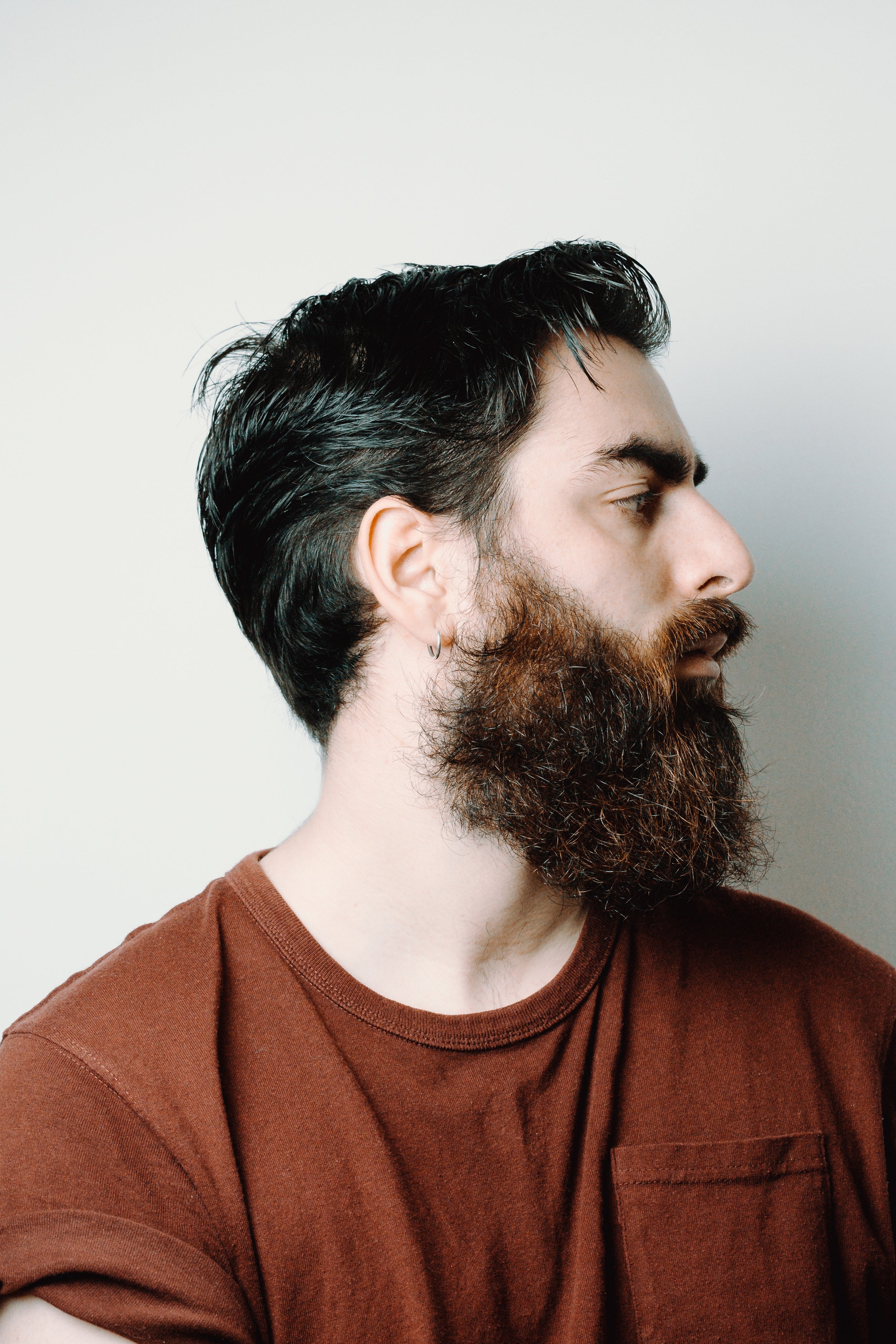 files/profile-of-a-man-with-beard-and-styled-hair.jpg